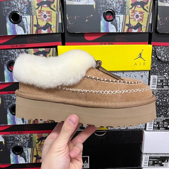 Womens UGG Brown Suede Boots - Picture 9 of 9